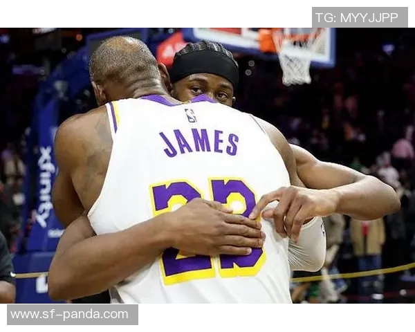 埃奇库姆称赞詹姆斯希望能效仿其职业生涯长达20年 埃奇库姆称赞詹姆斯希望能效仿其职业生涯长达20年